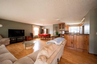 Photo 3: 76 Lake Huron Place SE in Calgary: Bonavista Downs Detached for sale : MLS®# A2136074