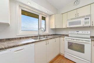 Photo 6: 3080 Oakdowne Rd in Oak Bay: OB Henderson Single Family Residence for sale : MLS®# 960441
