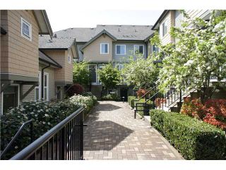 Photo 1: 208 4238 ALBERT Street in Burnaby: Vancouver Heights Townhouse for sale in "VILLAGIO" (Burnaby North)  : MLS®# V1068687