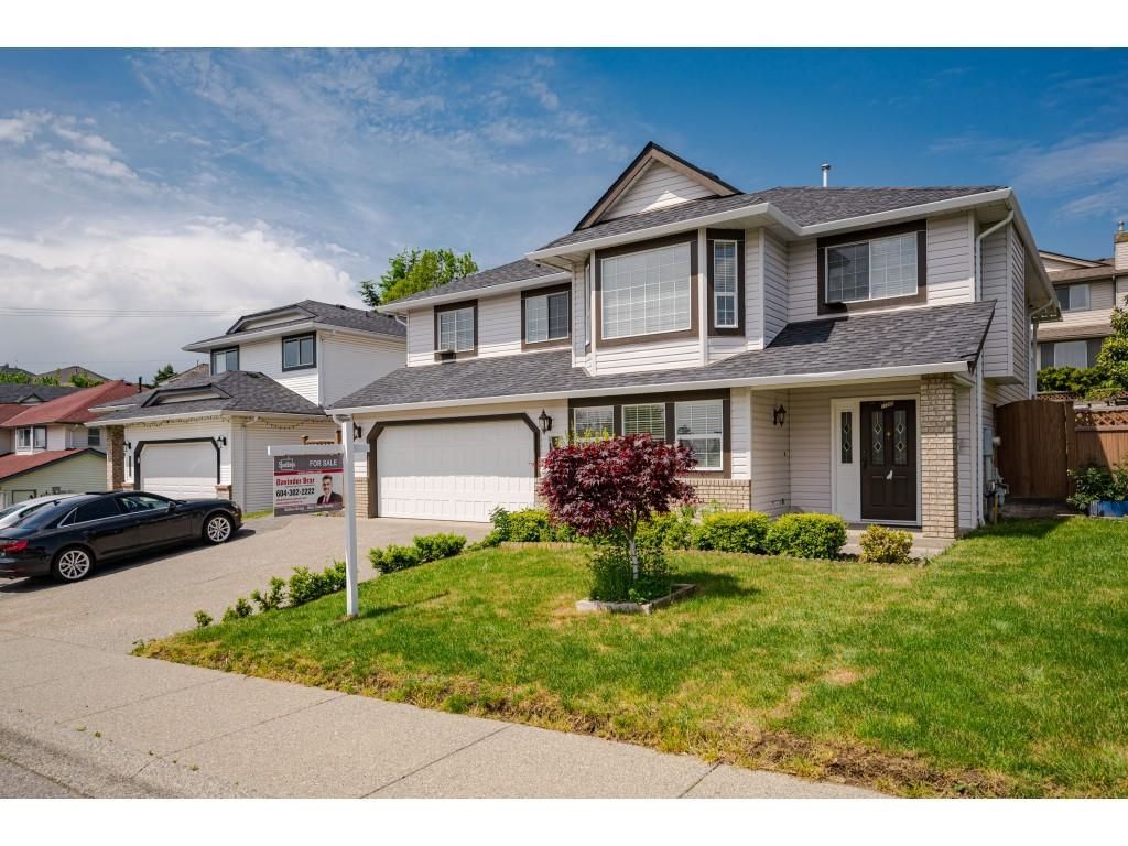 Main Photo: 31227 SOUTHERN Drive in Abbotsford: Abbotsford West House for sale : MLS®# R2693290