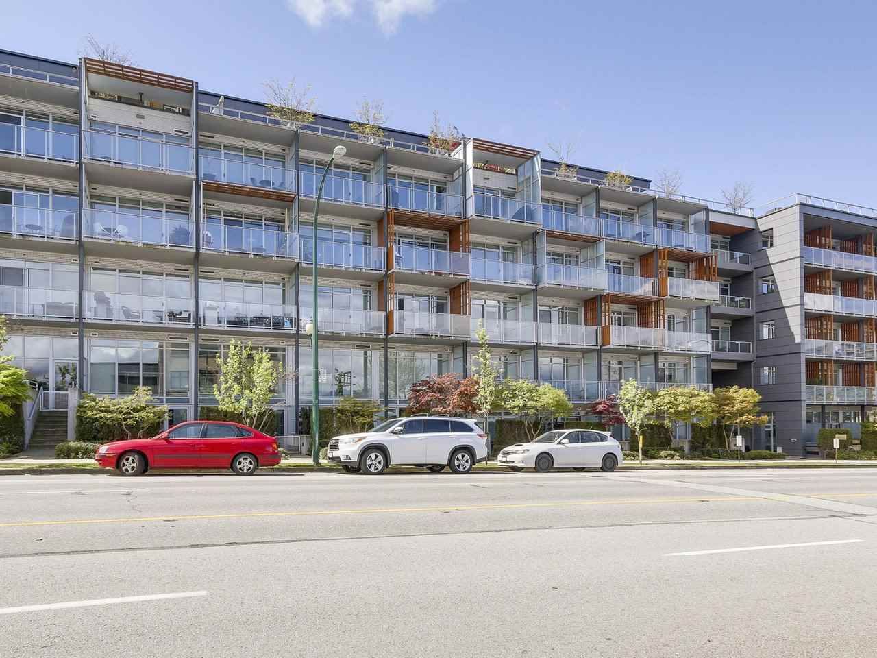 Main Photo: 522 256 E 2ND Avenue in Vancouver: Mount Pleasant VE Condo for sale in "JACOBSEN" (Vancouver East)  : MLS®# R2161219