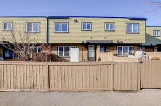 Photo 2: 74 3809 45 Street SW in Calgary: Glenbrook Row/Townhouse for sale : MLS®# A2118921