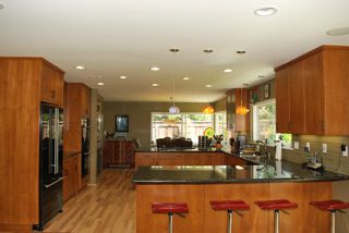 Photo 2: UNIVERSITY CITY House for sale : 3 bedrooms : 5783 Honors Drive in San Diego