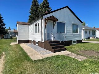 Photo 1: 325 Victoria Street in Sturgis: Residential for sale : MLS®# SK941692