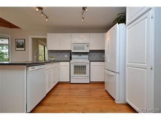 Photo 8: 4434 Greentree Terr in VICTORIA: SE Gordon Head House for sale (Saanich East)  : MLS®# 604436