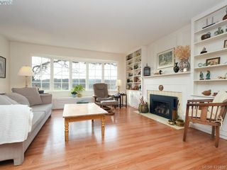 Photo 3: 1217 Mt. Newton Cross Rd in SAANICHTON: CS Inlet House for sale (Central Saanich)  : MLS®# 836296