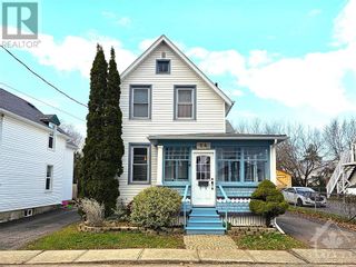 Photo 1: 64 ABBOTT STREET in Brockville: House for sale : MLS®# 1370911