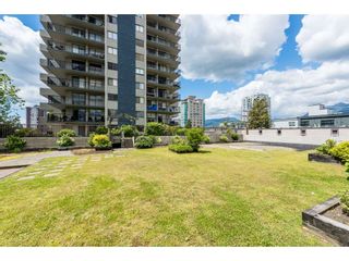 Photo 33: 607 150 E 15TH Street in North Vancouver: Central Lonsdale Condo for sale in "Lion's Gate Plaza" : MLS®# R2463115