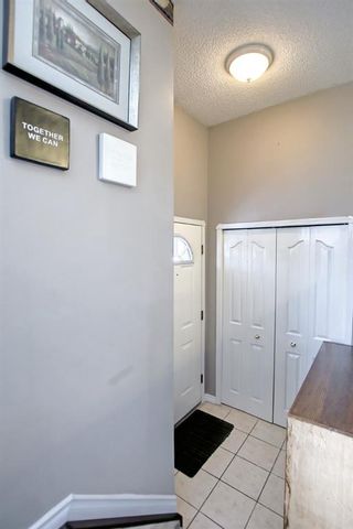 Photo 3: 142 Appleburn Close SE in Calgary: Applewood Park Detached for sale : MLS®# A1193945