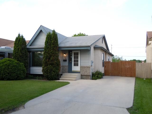 Main Photo: 106 Sauve Crescent in WINNIPEG: St Vital Residential for sale (South East Winnipeg)  : MLS®# 1111918