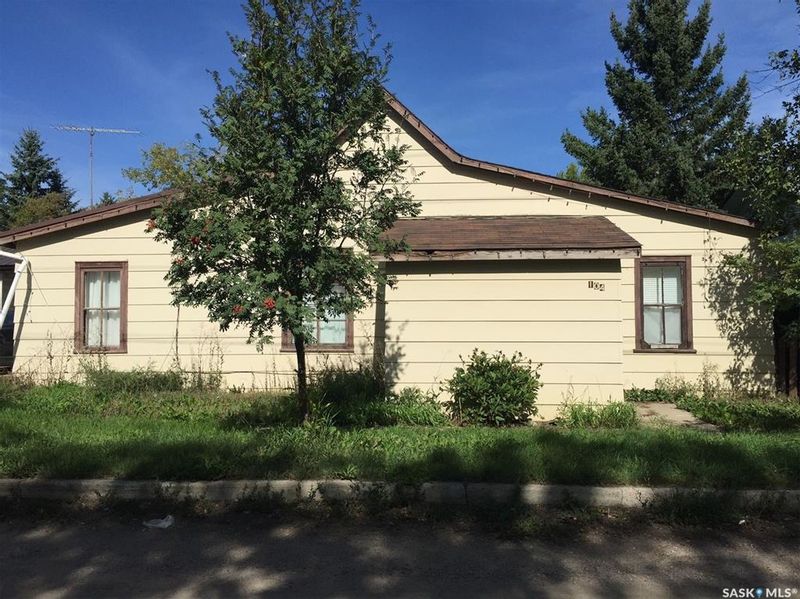 FEATURED LISTING: 104 1st Avenue West Dinsmore