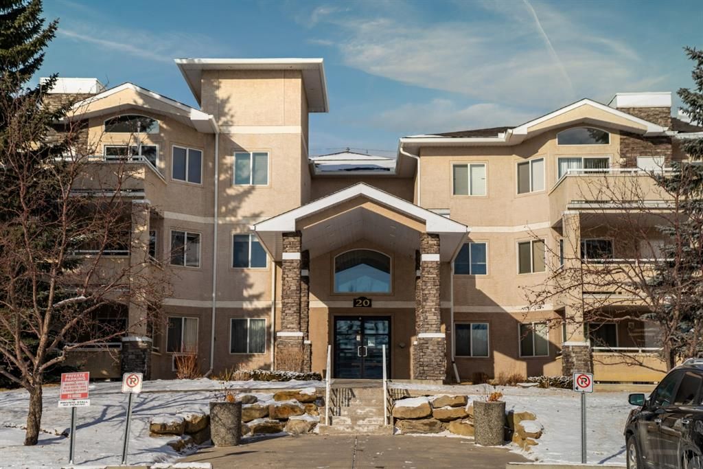 Main Photo: 307 20 Country Hills View NW in Calgary: Country Hills Apartment for sale : MLS®# A1179084