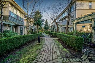 Photo 1: 41 15353 100 Avenue in Surrey: Guildford Townhouse for sale in "The Soul Of Guilford" (North Surrey)  : MLS®# R2531437