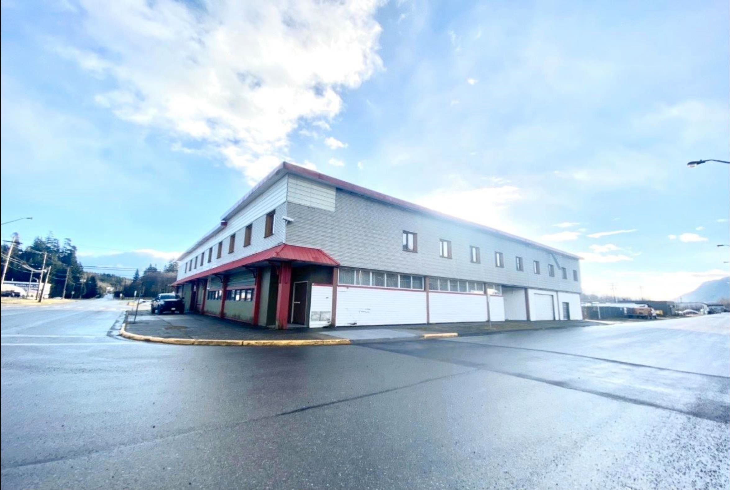 Main Photo: 506 ENTERPRISE Avenue in Kitimat: Kitimat Rural Business with Property for sale : MLS®# C8050225