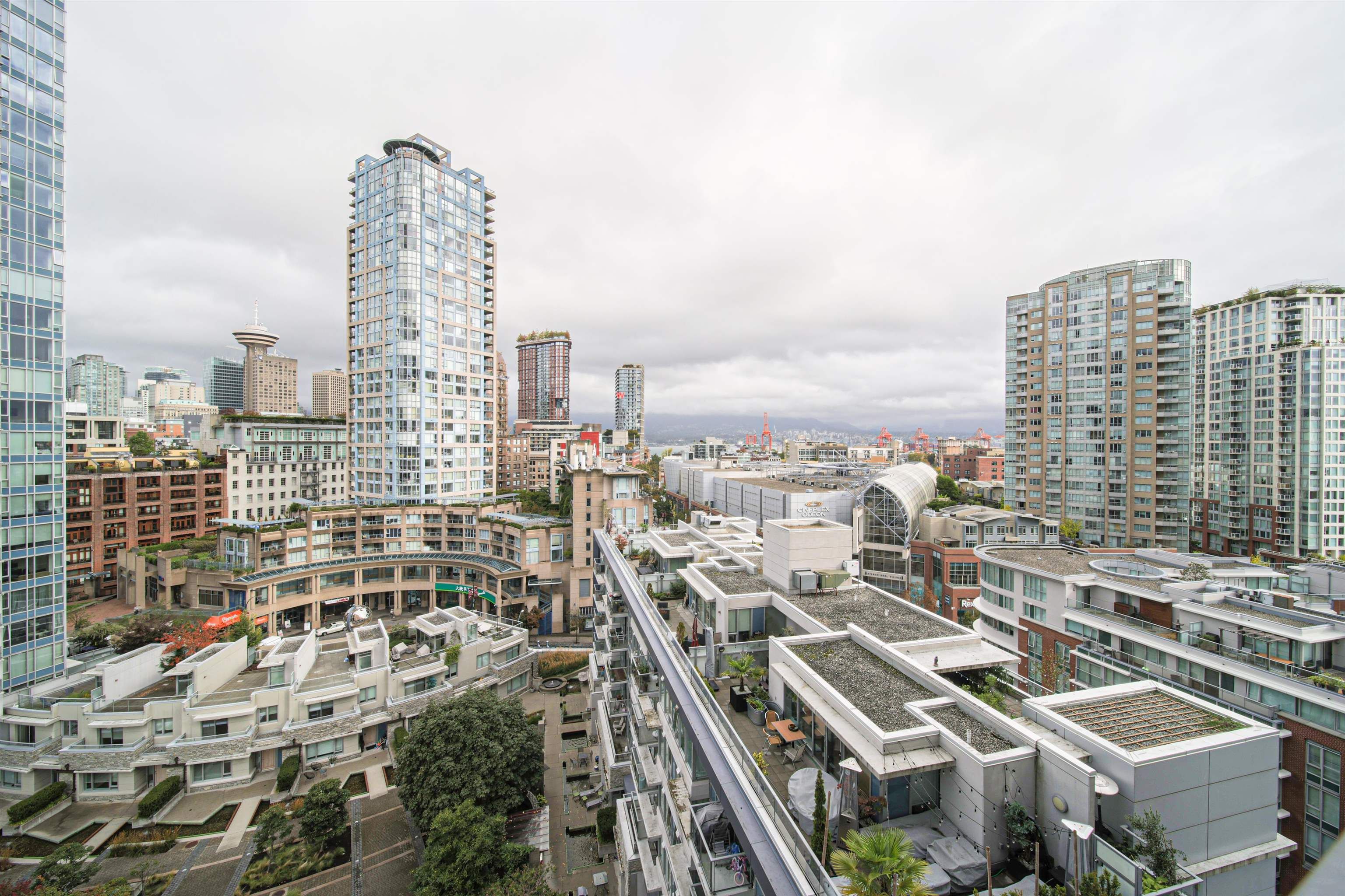 Main Photo: 1501 689 ABBOTT Street in Vancouver: Downtown VW Condo for sale (Vancouver West)  : MLS®# R2620569