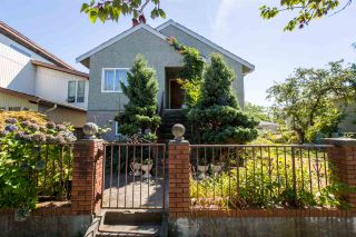 Photo 1: Collingwood - 4984 Moss Street, Vancouver BC