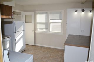 Photo 3: 941 MCINTOSH Street in Regina: Rosemont Residential for sale : MLS®# SK921044