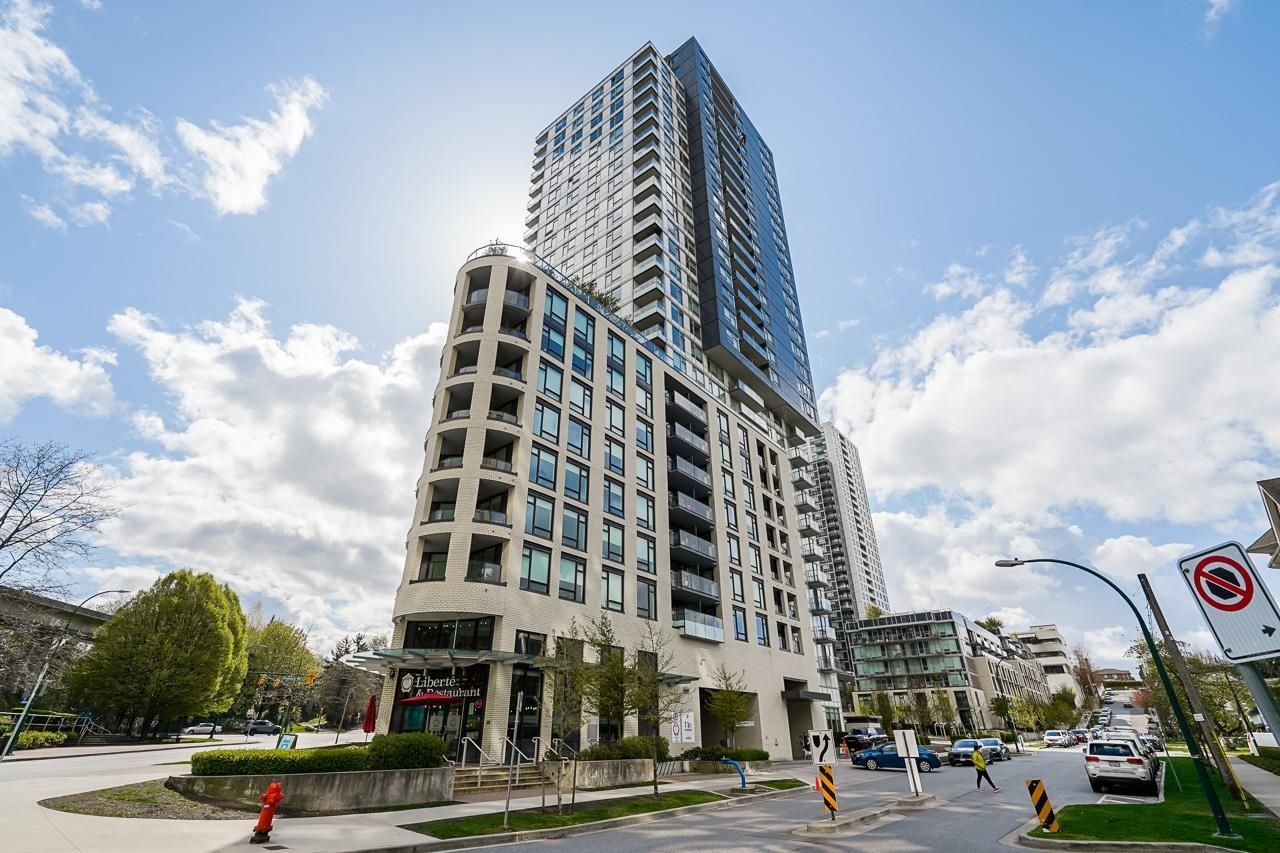 Main Photo: 1701 5470 ORMIDALE Street in Vancouver: Collingwood VE Condo for sale in "WALL CENTRE CENTRAL PARK TOWER 3" (Vancouver East)  : MLS®# R2683222