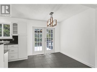 Photo 2: 3651 Dunbarton Road in West Kelowna: House for sale : MLS®# 10304176