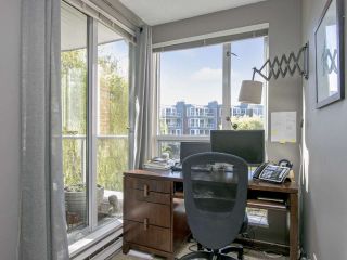 Photo 15: 201 1502 ISLAND PARK Walk in Vancouver: False Creek Condo for sale in "THE LAGOONS" (Vancouver West)  : MLS®# R2161234