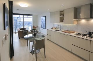Photo 2: 2412 89 NELSON Street in Vancouver: Yaletown Condo for sale in "The Arc - Concord" (Vancouver West)  : MLS®# R2745550