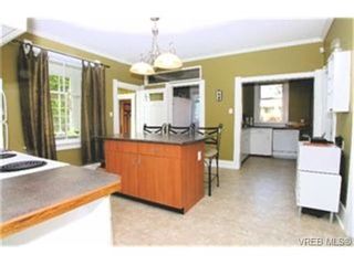 Photo 4:  in VICTORIA: Vi Mayfair House for sale (Victoria)  : MLS®# 467337