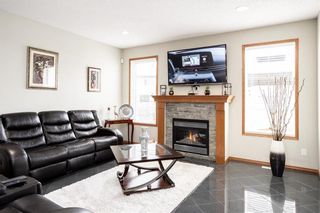 Photo 4: 309 Amber Trail in Winnipeg: Amber Trails Residential for sale (4F)  : MLS®# 202211247