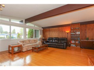 Photo 3: 6882 YEOVIL Place in Burnaby: Montecito House for sale in "Montecito" (Burnaby North)  : MLS®# V1119163