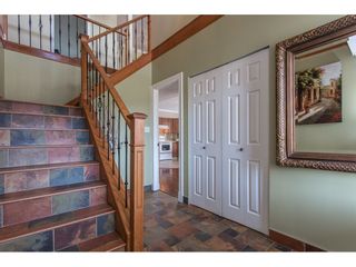 Photo 2: 20545 120B Avenue in Maple Ridge: Northwest Maple Ridge House for sale : MLS®# R2198537
