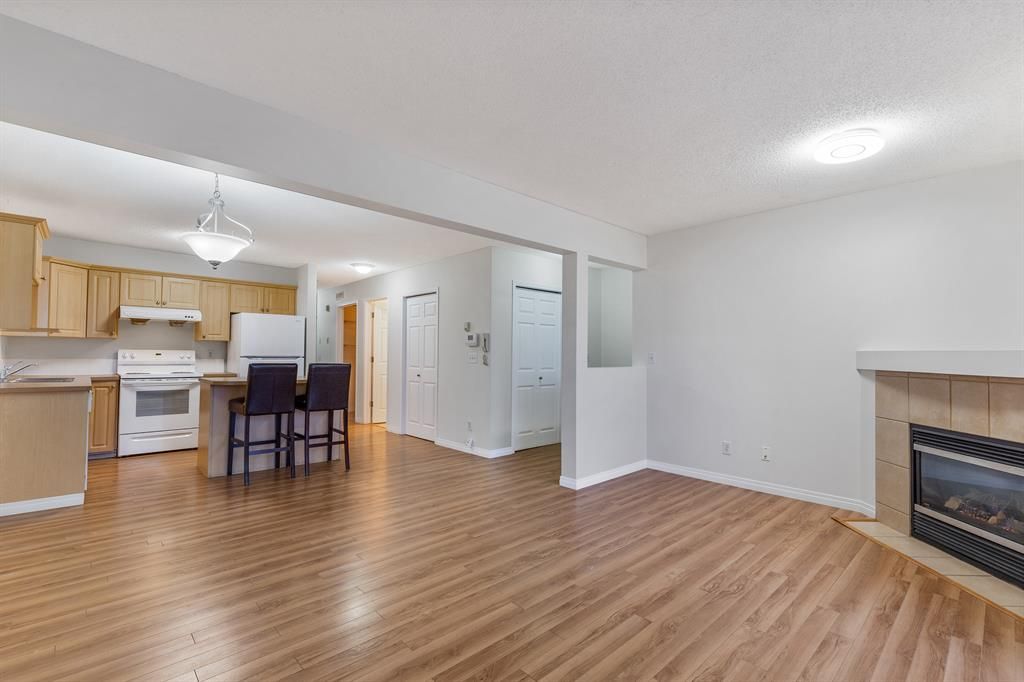 Main Photo: 101 1721 43 Street SE in Calgary: Forest Lawn Apartment for sale : MLS®# A2054407