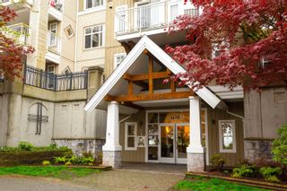 Photo 2: 305 1428 PARKWAY BOULEVARD in Coquitlam: Westwood Plateau Condo for sale : MLS®# R2684555