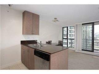 Photo 2: 1608 909 MAINLAND Street in Vancouver: Yaletown Condo for sale in "YALETOWN PARK" (Vancouver West)  : MLS®# V997068
