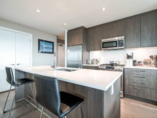 Photo 5: 1602 9060 UNIVERSITY Crescent in Burnaby: Simon Fraser Univer. Condo for sale (Burnaby North)  : MLS®# R2428248