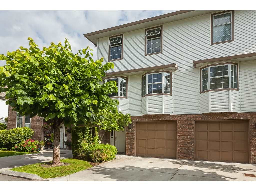 Main Photo: 3 10045 154 STREET in Surrey: Guildford Townhouse for sale (North Surrey)  : MLS®# R2472990