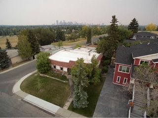 Photo 2: 23 CORNWALLIS Drive NW in Calgary: Cambrian Heights House for sale : MLS®# C4136794