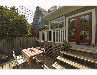 Photo 7: 1417 E 11TH Avenue in Vancouver: Grandview VE House for sale (Vancouver East)  : MLS®# V719481