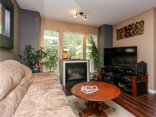 Photo 3: 5 12188 HARRIS Road in Pitt Meadows: Central Meadows Townhouse for sale in "WATERFORD PLACE" : MLS®# V1029394