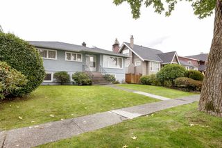 Photo 33: 3825 DUNDAS Street in Burnaby: Vancouver Heights House for sale (Burnaby North)  : MLS®# R2517776