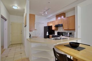 Photo 4: 110 5605 HAMPTON Place in Vancouver: University VW Condo for sale in "PEMBERLY" (Vancouver West)  : MLS®# R2018785