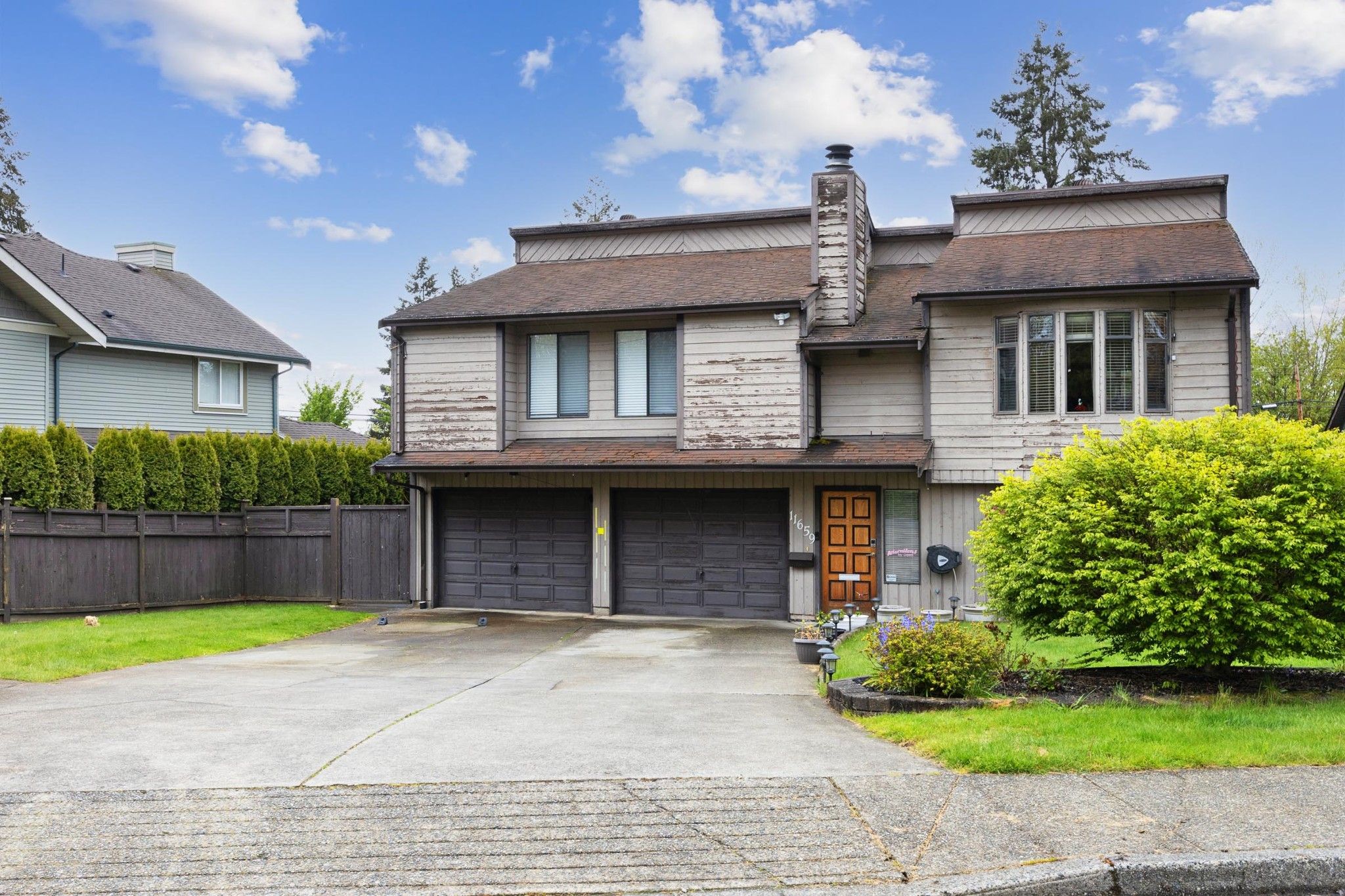 Main Photo: 11659 229 Street in Maple Ridge: East Central House for sale : MLS®# R2700913