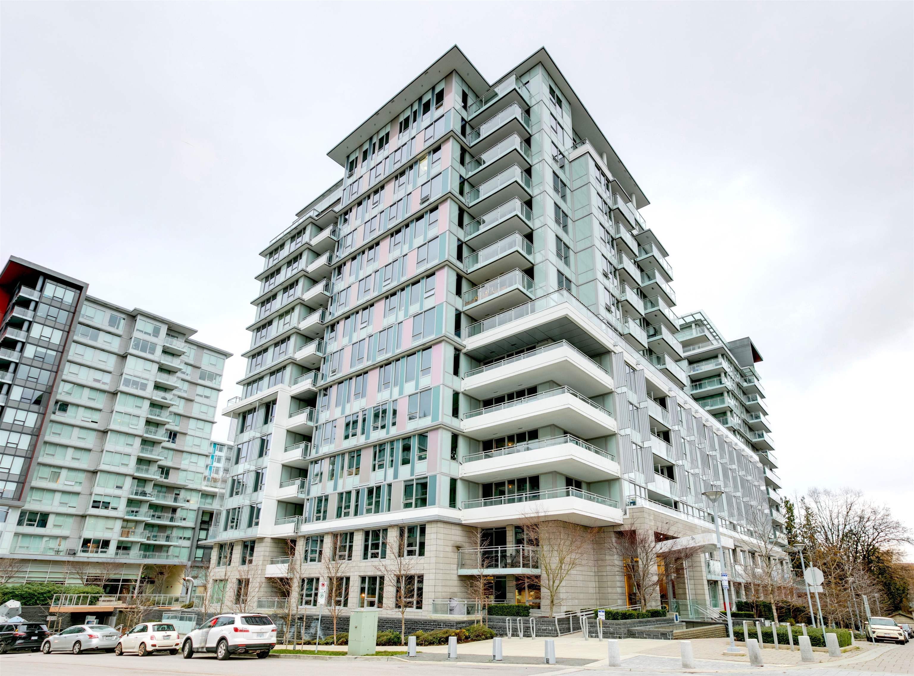 Main Photo: 1707 3233 KETCHESON Road in Richmond: West Cambie Condo for sale in "CONCORD GARDENS" : MLS®# R2744120