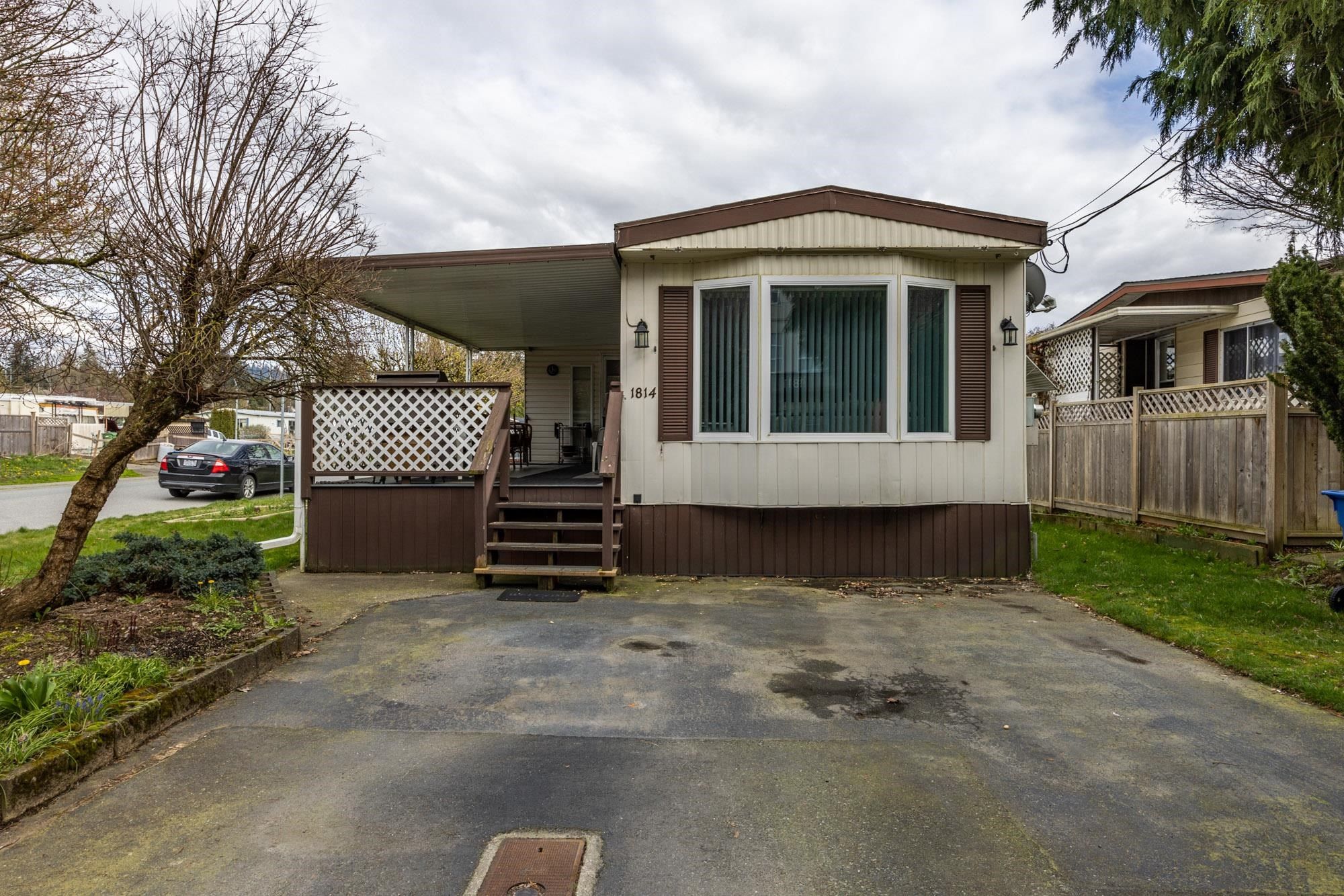 Main Photo: 1814 SALTON Road in Abbotsford: Central Abbotsford Manufactured Home for sale : MLS®# R2713346