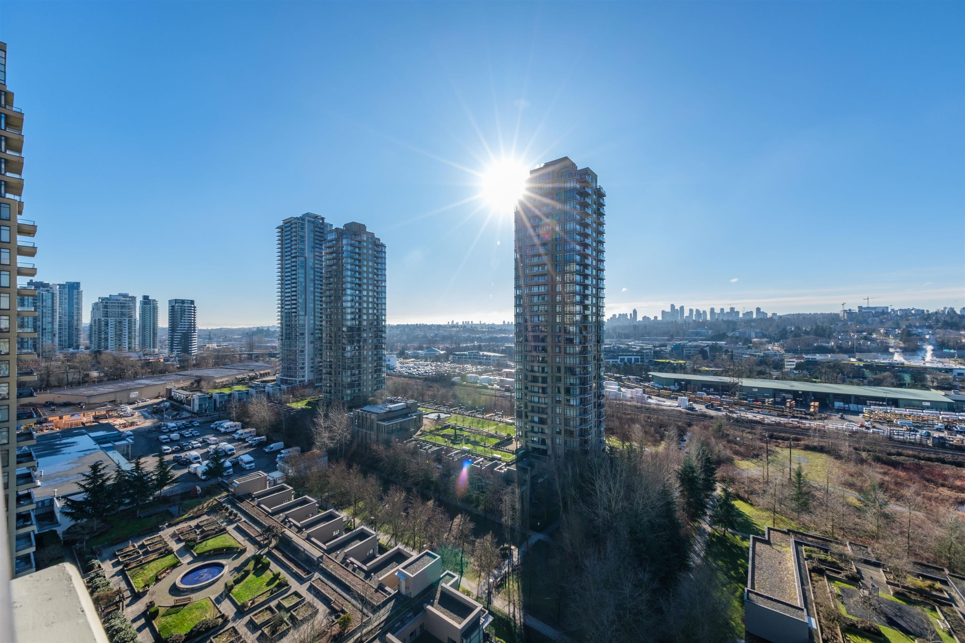 Main Photo: 1802 4182 DAWSON Street in Burnaby: Brentwood Park Condo for sale (Burnaby North)  : MLS®# R2881103