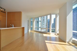 Photo 5: 1601 565 SMITHE Street in Vancouver: Downtown VW Condo for sale in "VITA" (Vancouver West)  : MLS®# R2013406