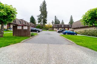 Photo 1: 4 33260 11 Avenue in Mission: Mission BC Townhouse for sale in "Parkview Place" : MLS®# R2688476