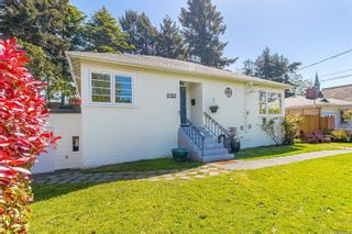 Photo 2: 1763 Elgin Rd in Oak Bay: OB North Oak Bay Single Family Residence for sale : MLS®# 961586
