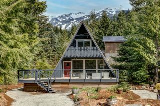 Photo 3: 3358 LAKESIDE Road in Whistler: Alta Vista House for sale : MLS®# R2687632