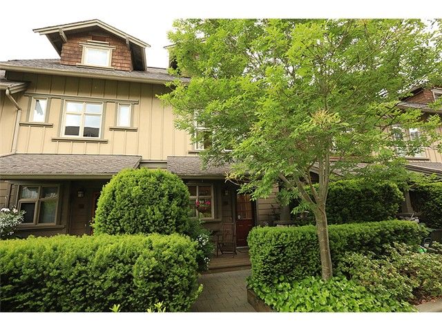 Main Photo: 240 18 Jack Mahony Place in New Westminster: GlenBrooke North Townhouse for sale : MLS®# V1009754