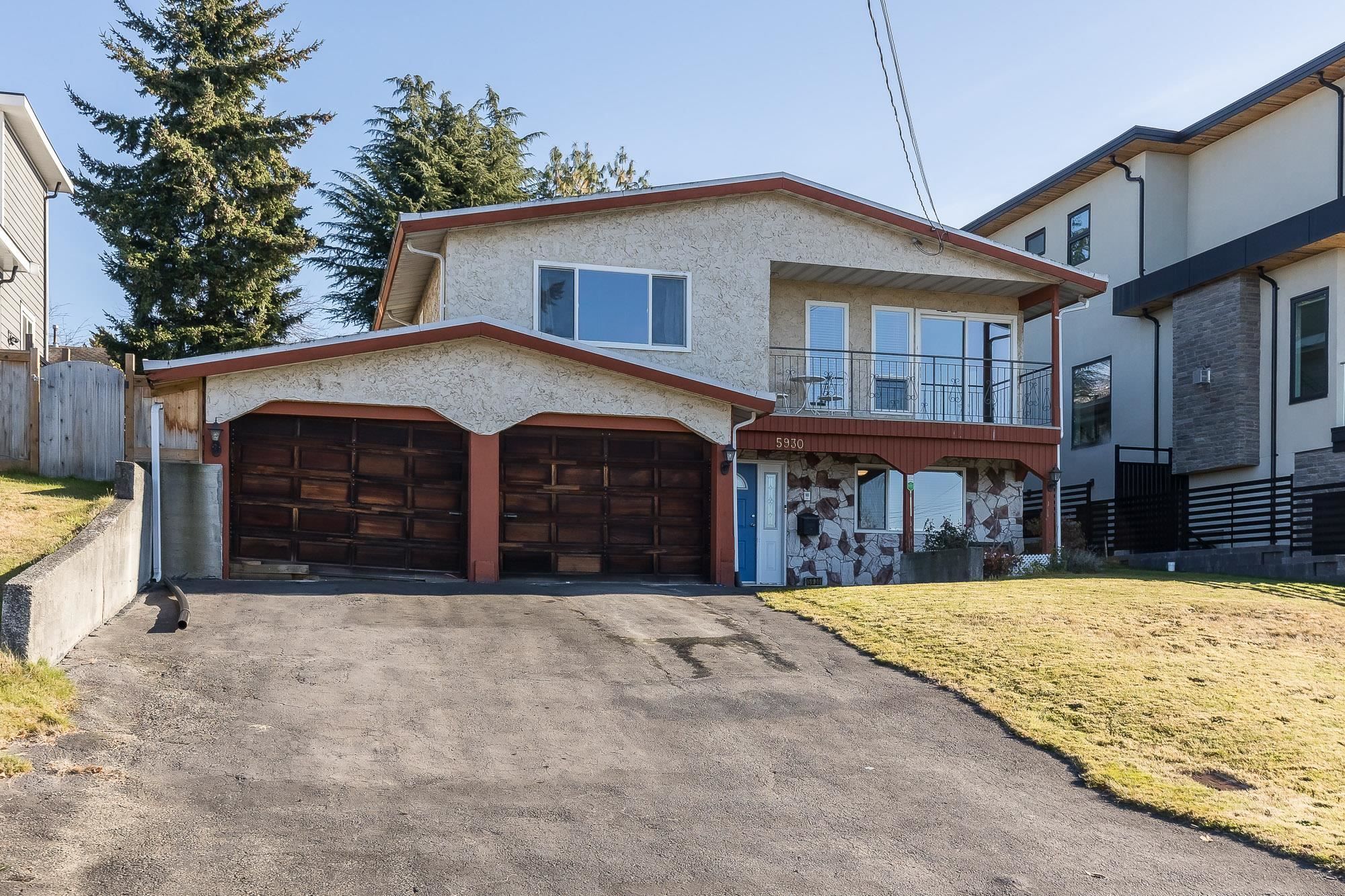 Main Photo: 5930 181 Street in Surrey: Cloverdale BC House for sale (Cloverdale)  : MLS®# R2737789