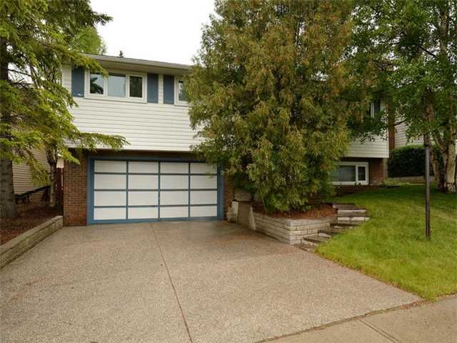 Main Photo:  in CALGARY: Silver Springs Residential Detached Single Family for sale (Calgary)  : MLS®# C3621540